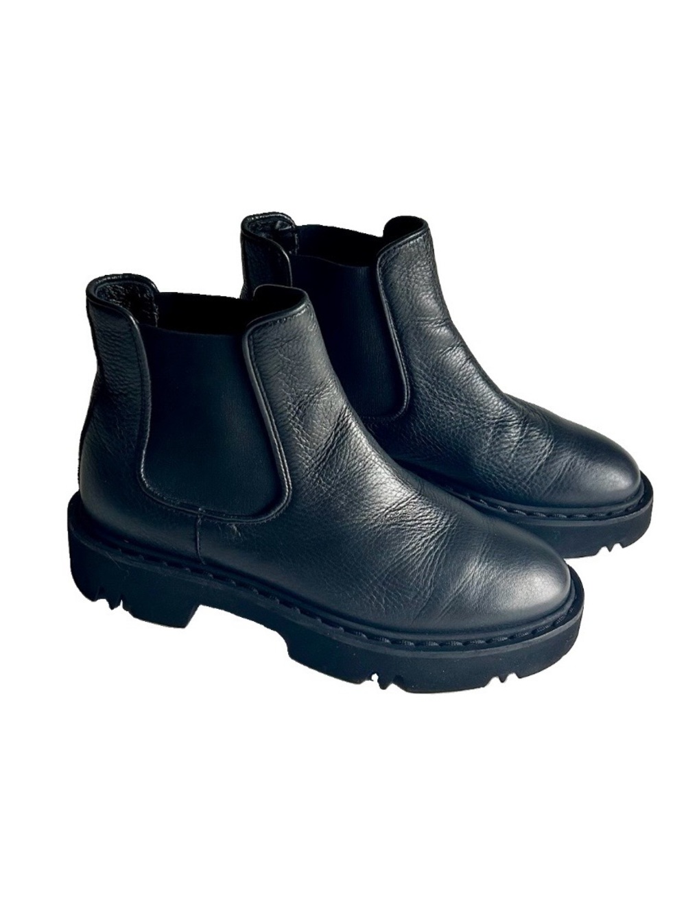 Aquatalia Black Genuine Pebble Leather Rubber Outsole Chelsea Boots size 7.5
